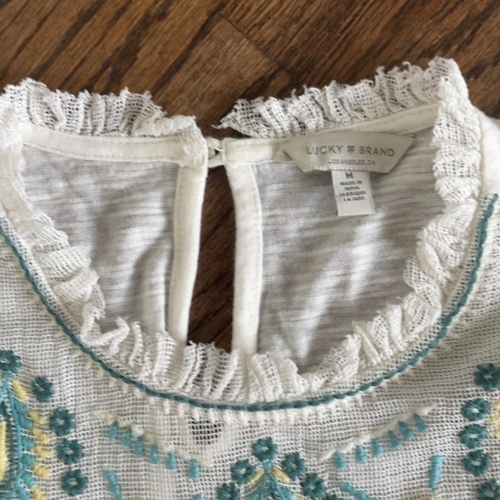 Lucky brand top medium white top ruffles embroidery - Picture 2 of 7